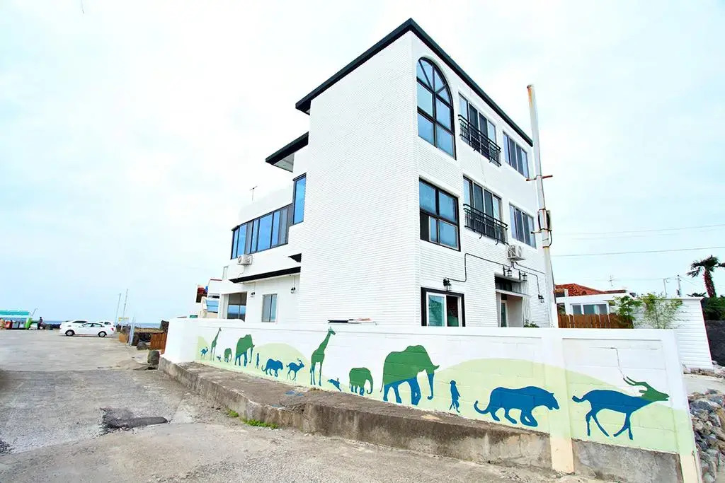 Jeju Nunkeunsaeu Guest House