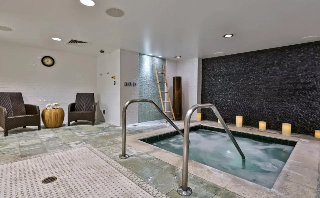 Loews Miami Beach Hotel