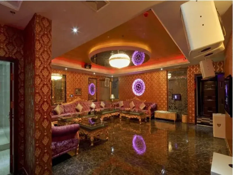 Serengeti Hotel