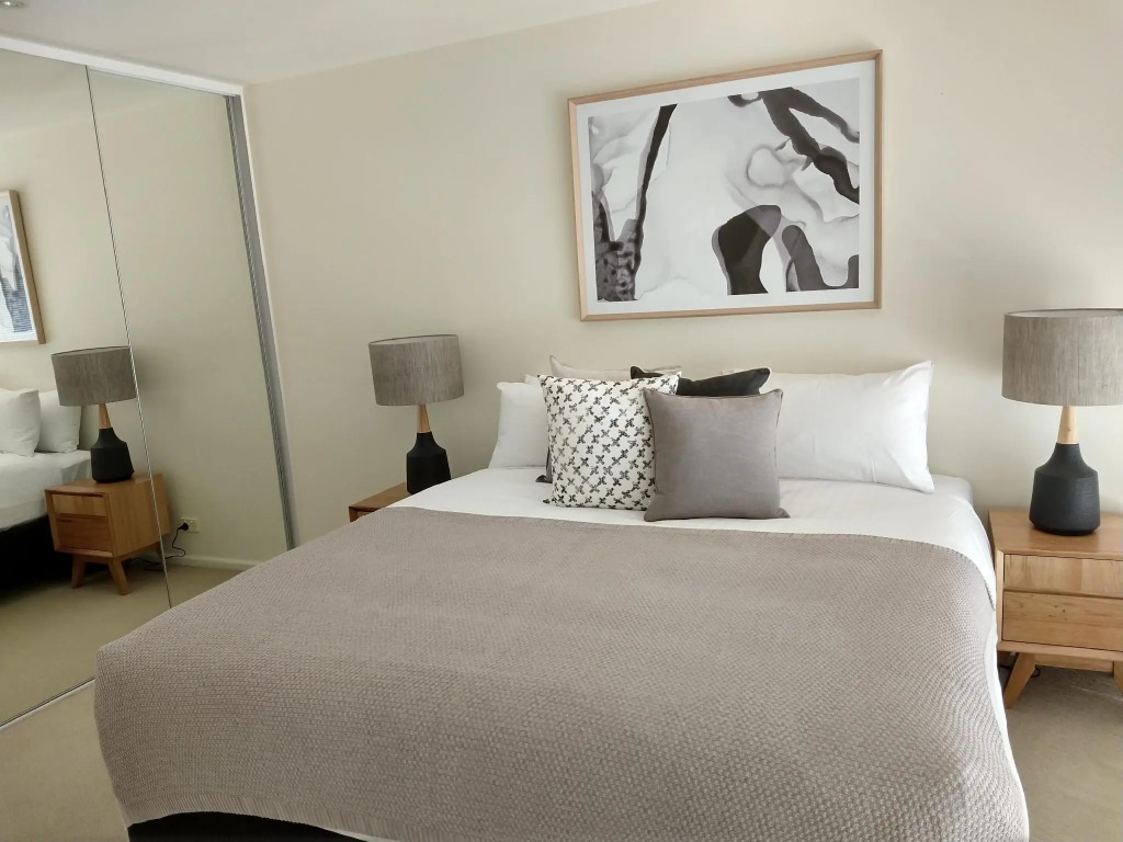 Sullivans Cove Apartments