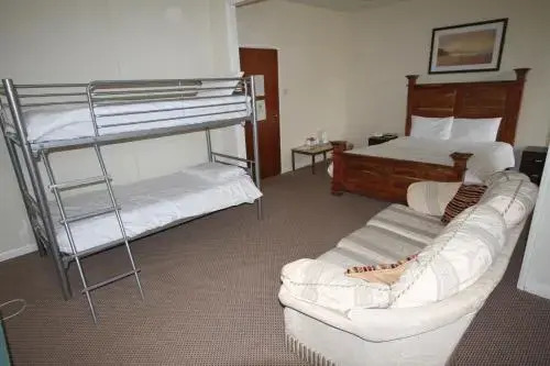 Grove Court Hotel