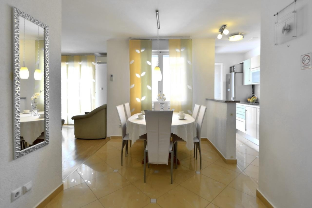 Apartment SaMa - modern & comfortable: A1 Split, Riviera Split