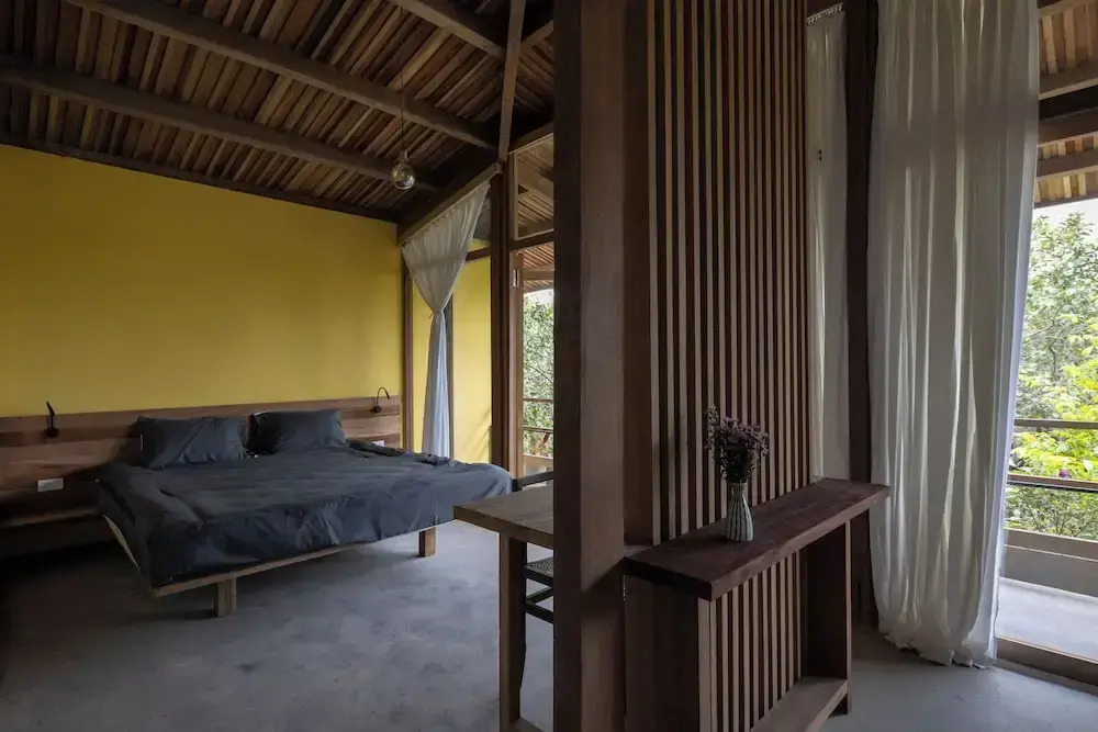 Hachi Homestay & Spa