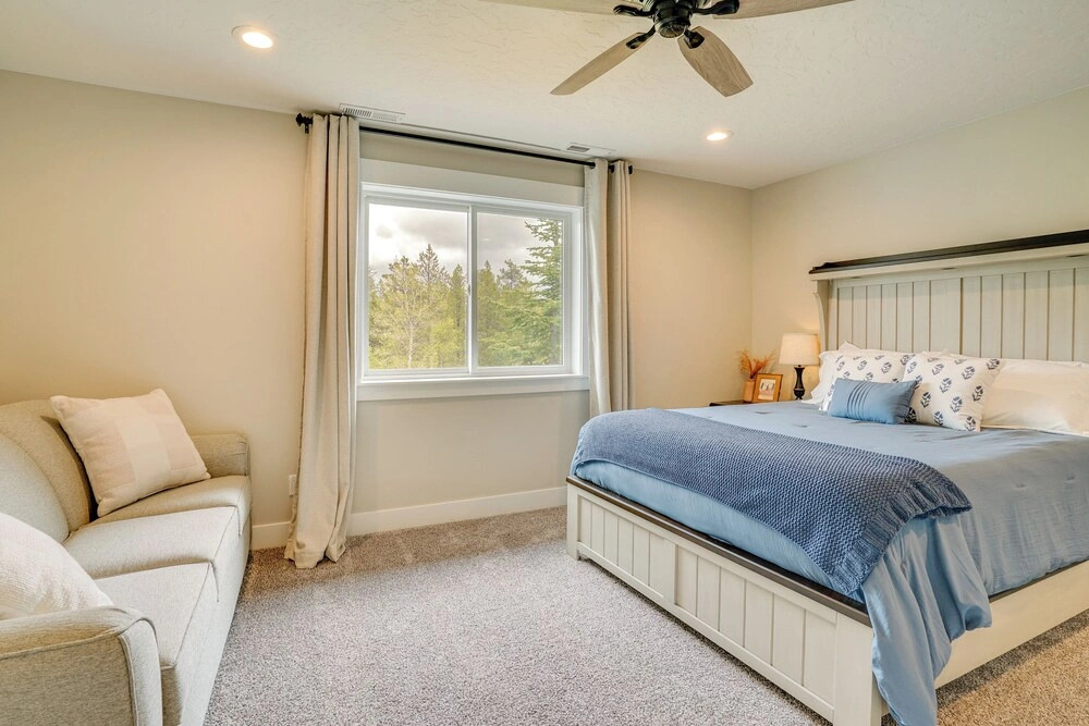 Spacious Donnelly Family Home w/ Private Hot Tub!
