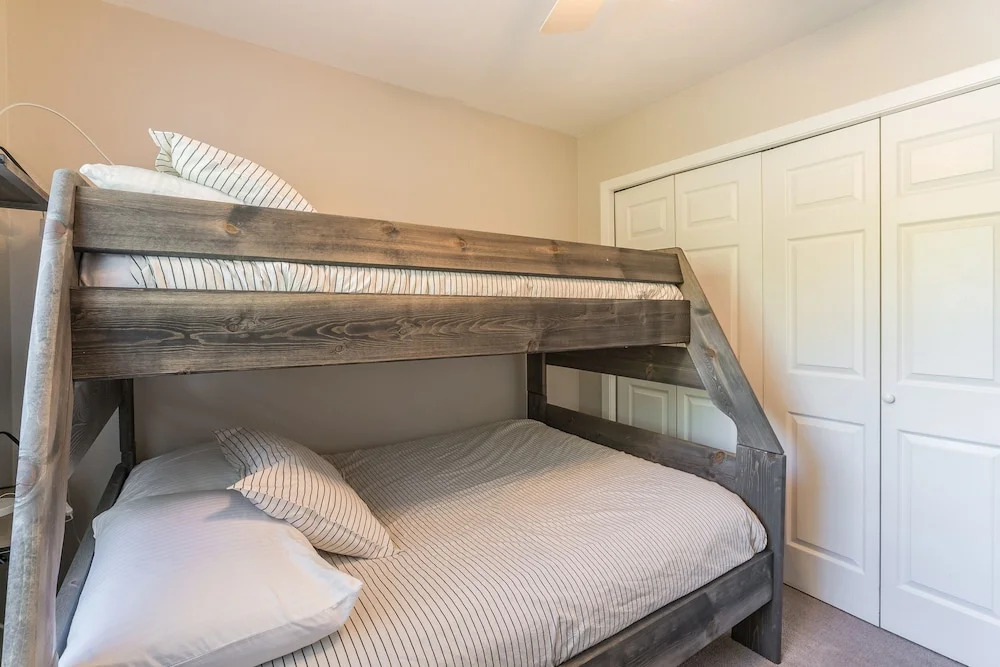 Whistler Ge - Sequoia 10 2 Bedroom Condo by RedAwning