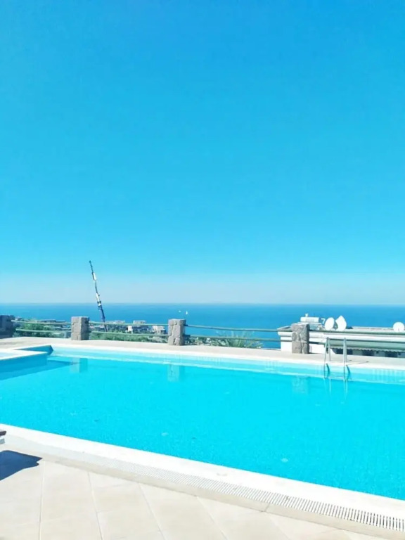 Flat in Yalikavak With Sea View and Shared Pool