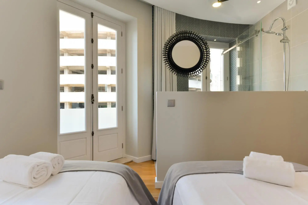 Feel Porto Merlot Townhouse