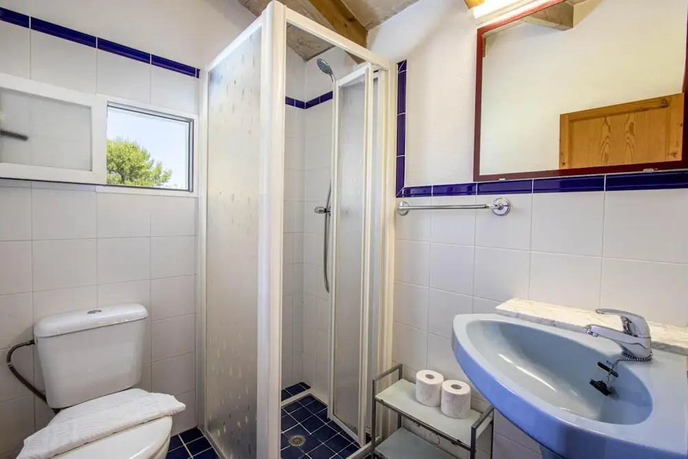 Villa - 2 Bedrooms with Pool and WiFi - 107924