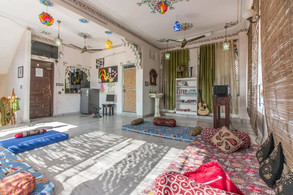 Whereabout Hostel Udaipur