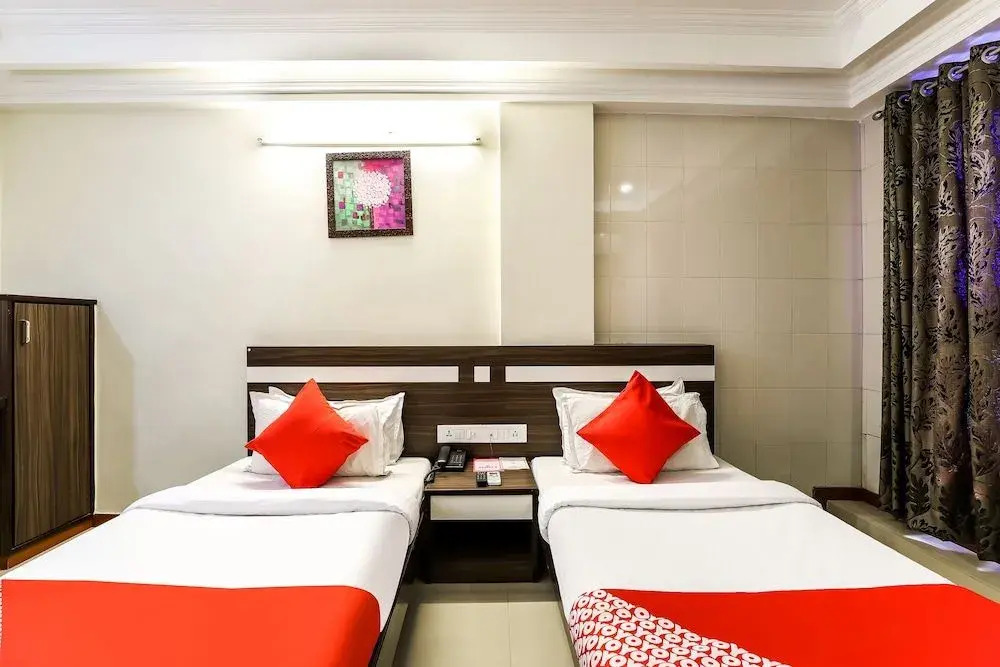 Oyo 26315 Hotel Alpha