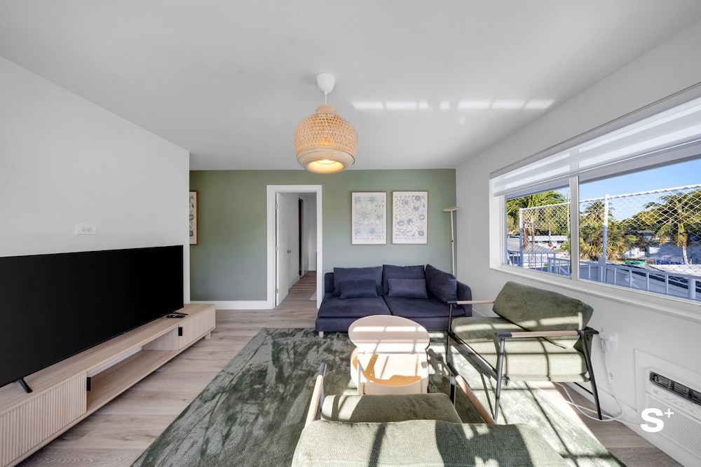 Miami Retreat 1-BD - Parking and Gym