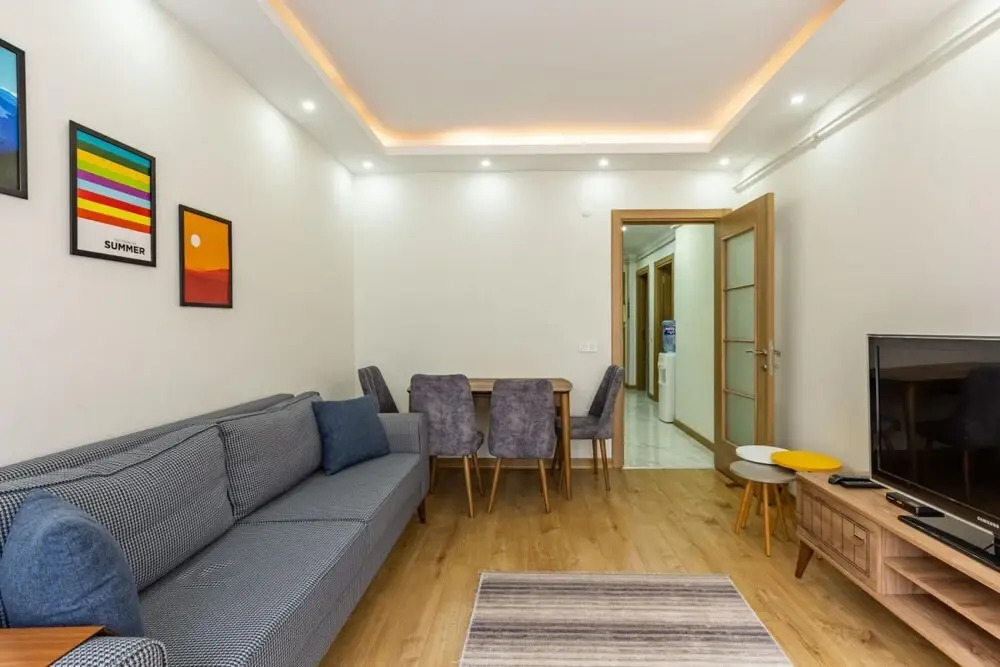 Modern Flat Near Public Transportation in Maltepe