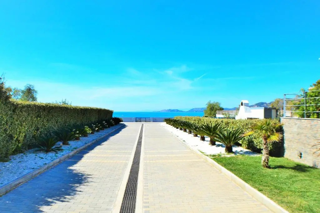 Loutraki Diamond beach house
