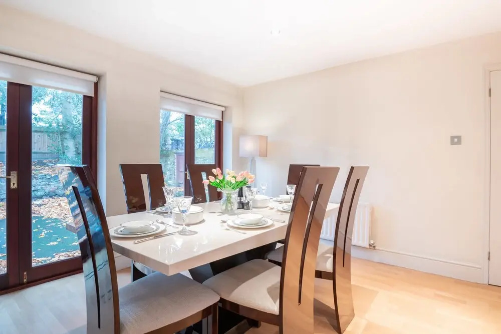 Charming Wimbledon Park Home close to Putney Heath