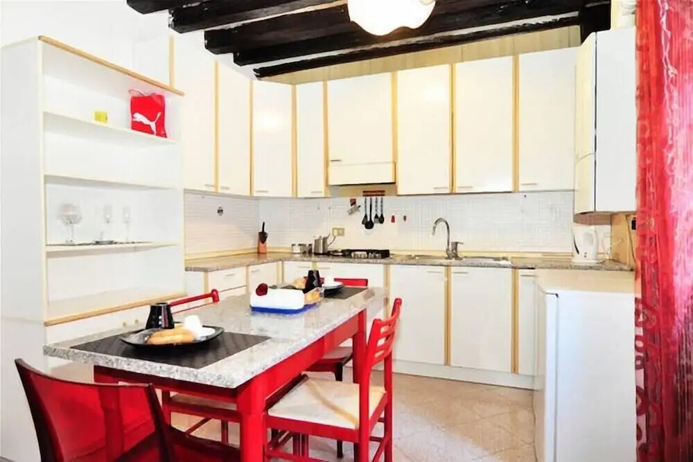 Mario Apartment 1000