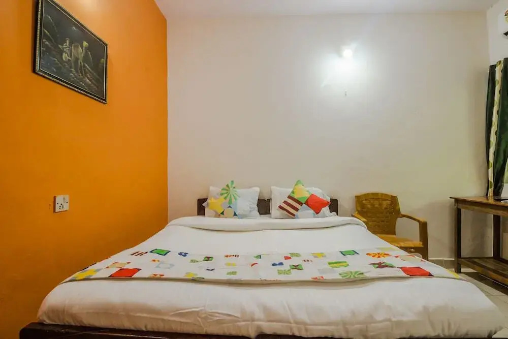 Lekh Raj by OYO Rooms