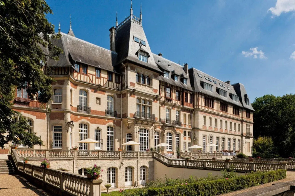 Château Jeanne & The Forest - Château de Montvillargenne