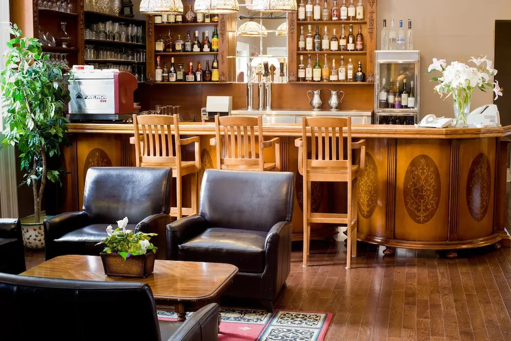 The Woodlawn Inn