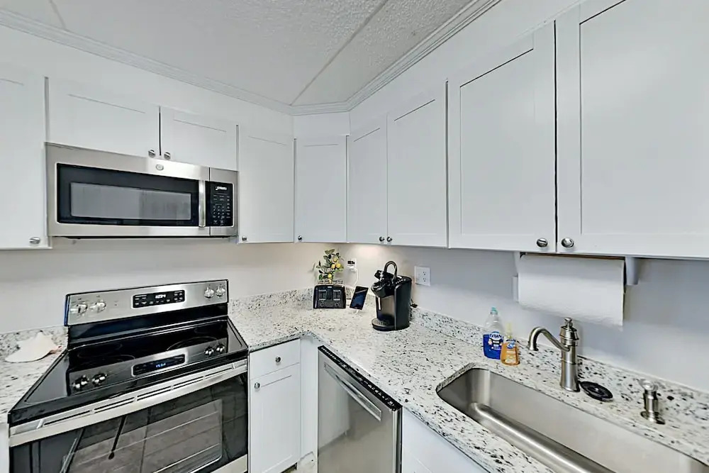 1030coas 3 Bedroom Condo