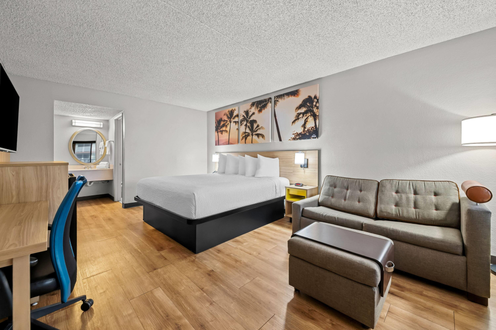 Days Inn by Wyndham Buena Park Anaheim