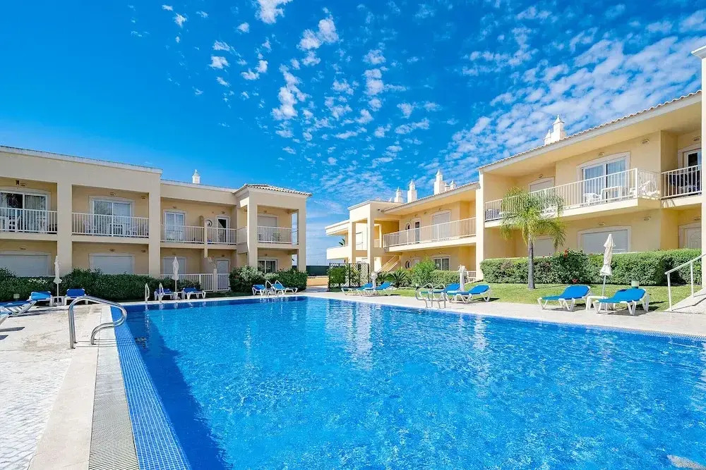 Albufeira Palm Tree With Pool by Homing