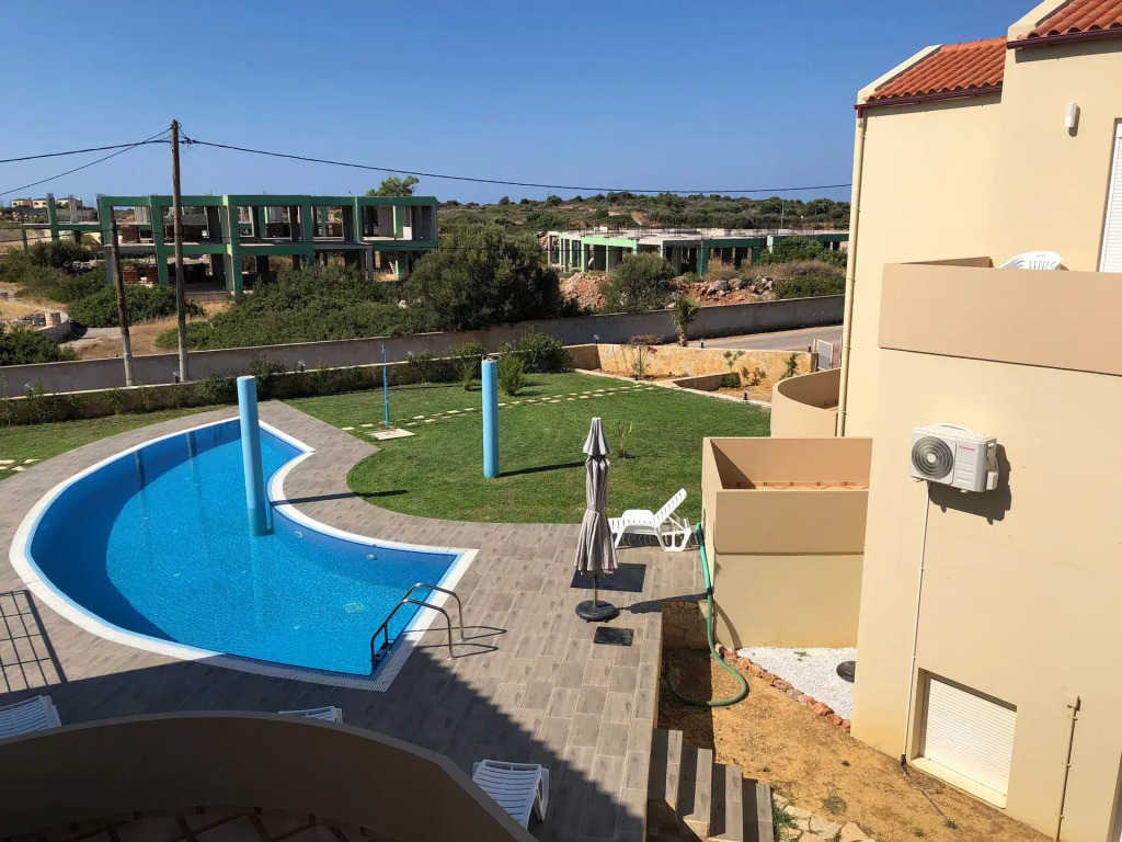 Elenis Dreams Apartments