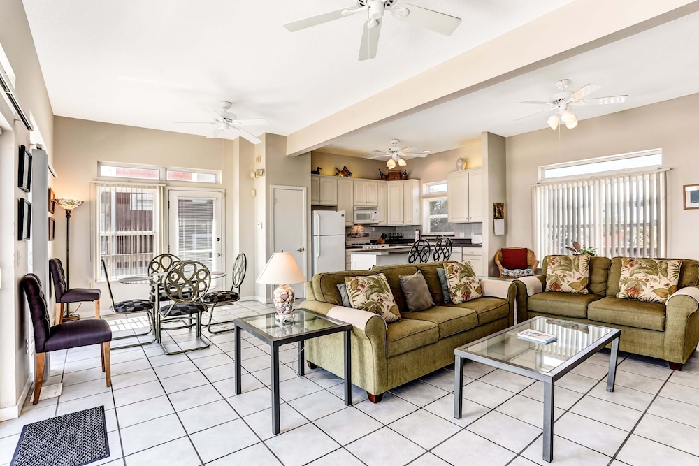 812 S Fletcher Ave