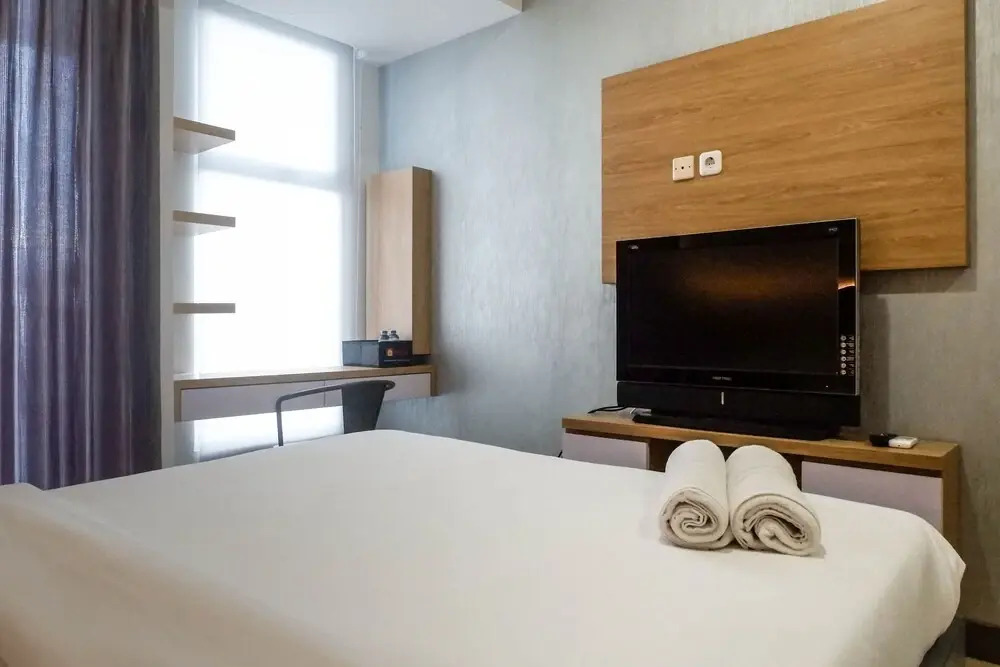 Comfy Studio Apartment Connected to Mall at Benson Supermall Mansion