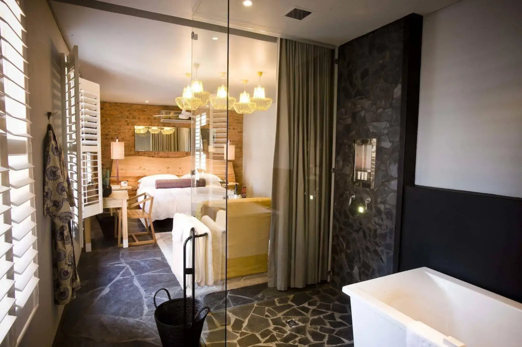 concierge hotel