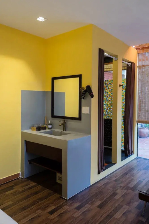 The Red House - Hostel