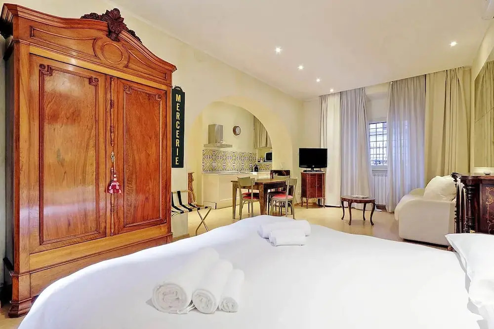 Conservatorio Studio Apartment