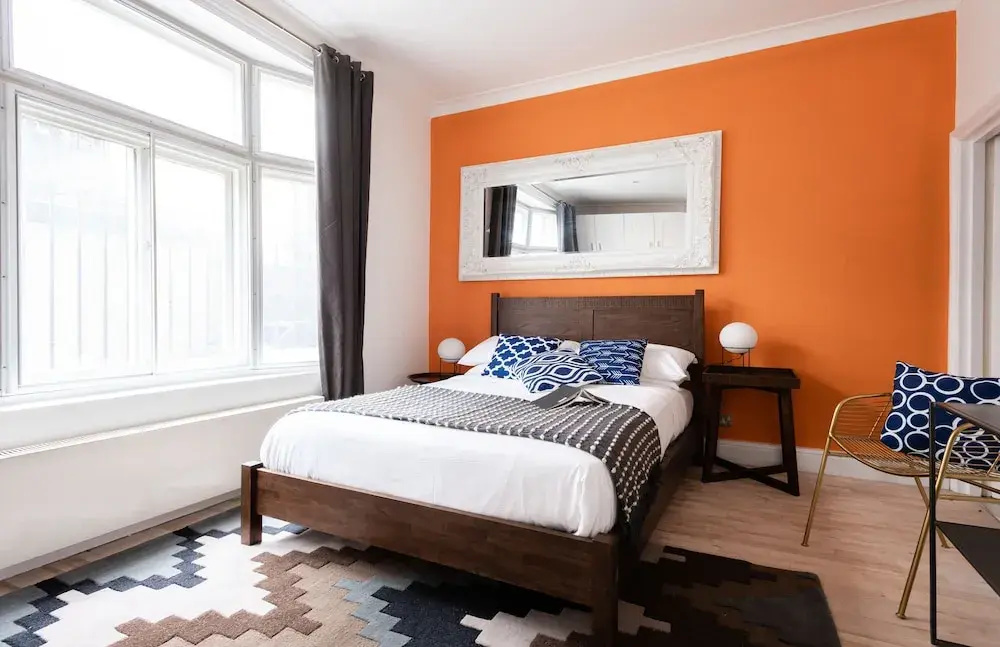 2 bedroom family home in trendy Notting Hill
