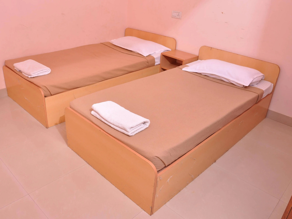 Merivian Lets Hotel