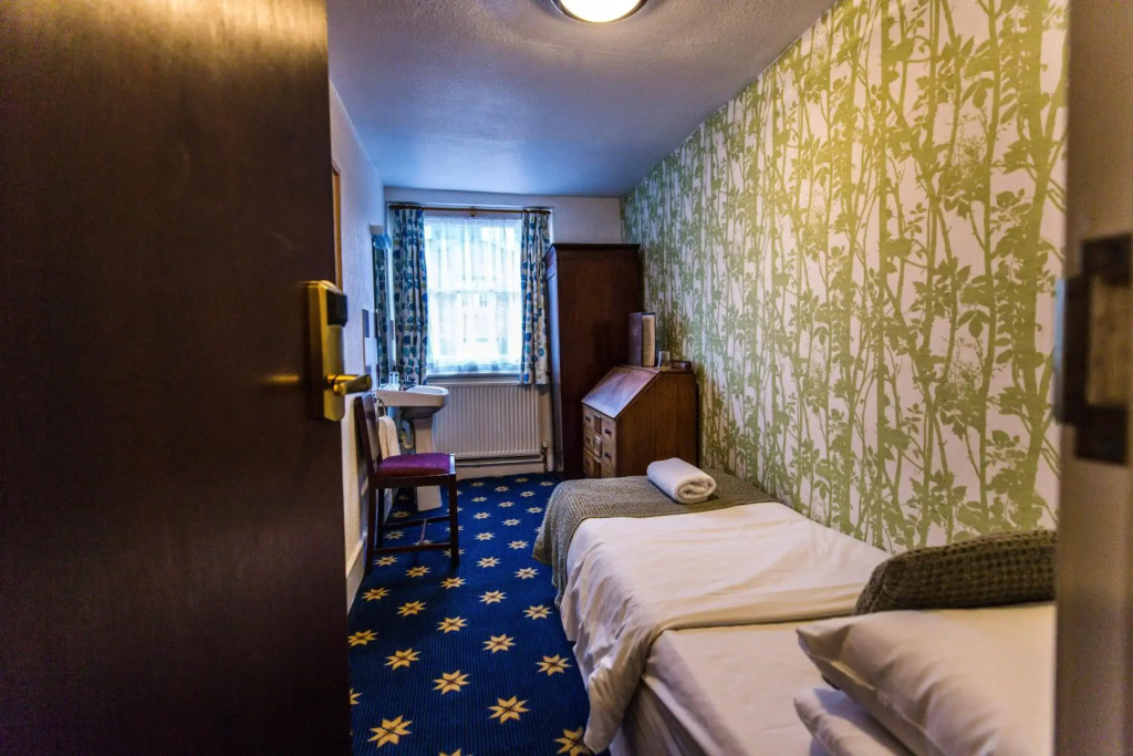 St Athans Hotel