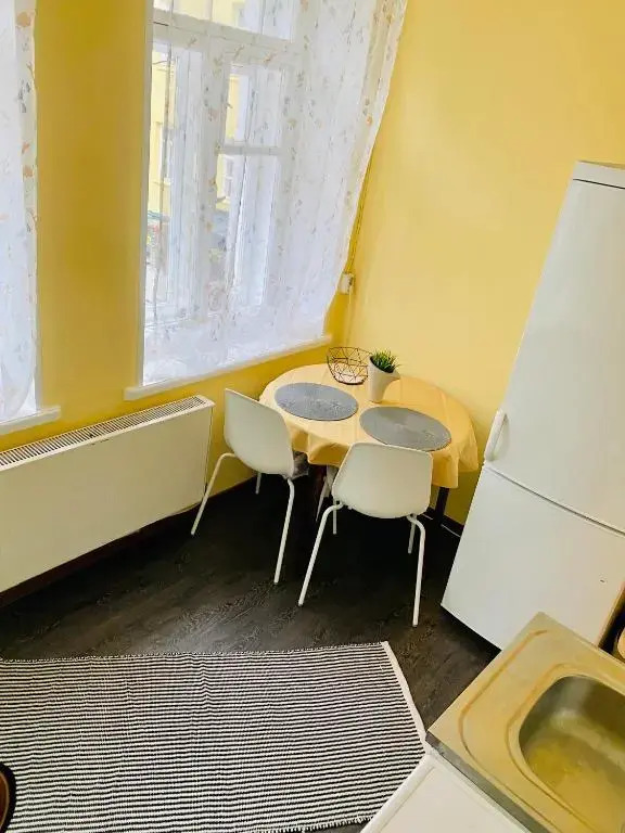 1Bdr Apartment near Kadriorg Swan Pond