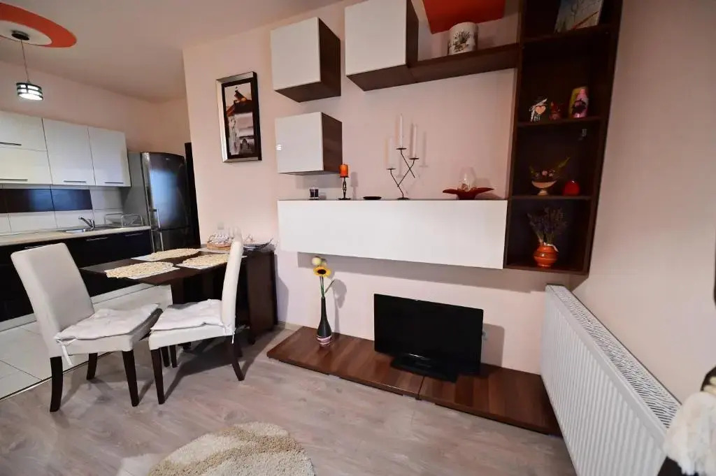 FLH - Sara Residence