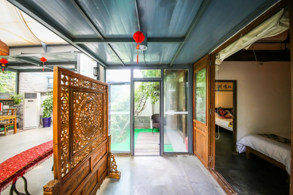 Old Beijing Square Hotel