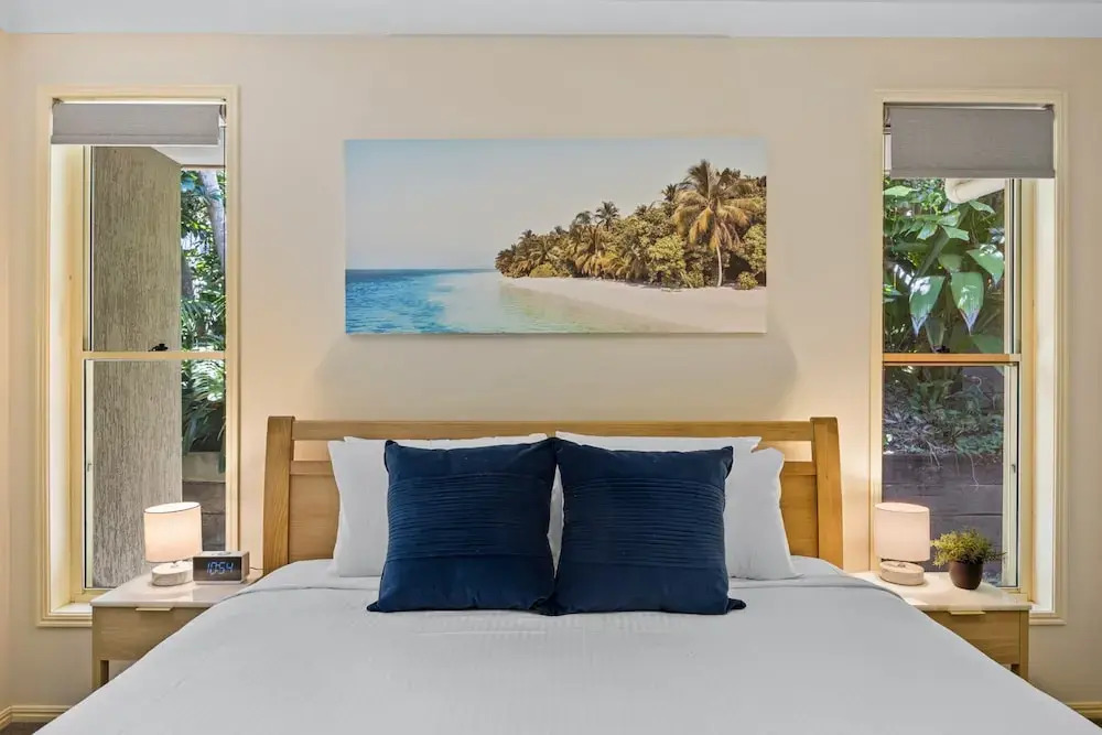 Spacious 4-bed Family Retreat With Pool