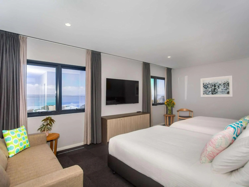 Ibis Styles The Entrance