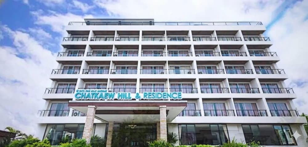 Townhouse Hillview Suites Pattaya Formerly Chatkaew Suites