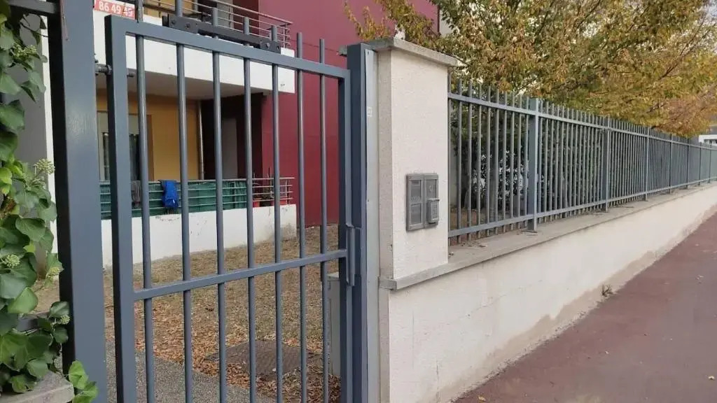 • Superbe appartement 2 à 4 personnes de 33m² en rez-de-chaussée •