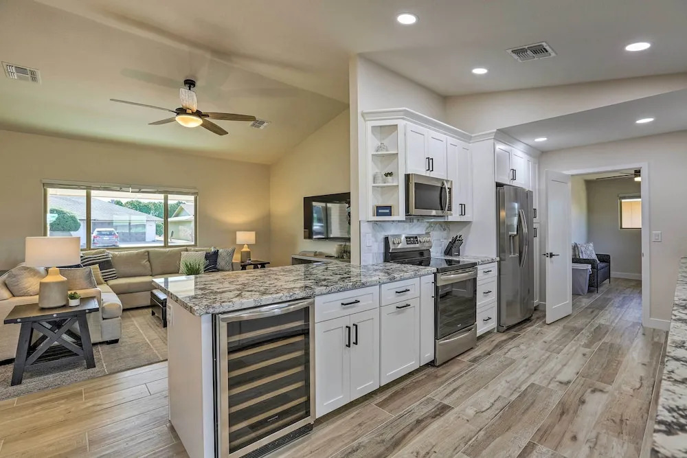 Putting Green, Grill: Home in Sun City West