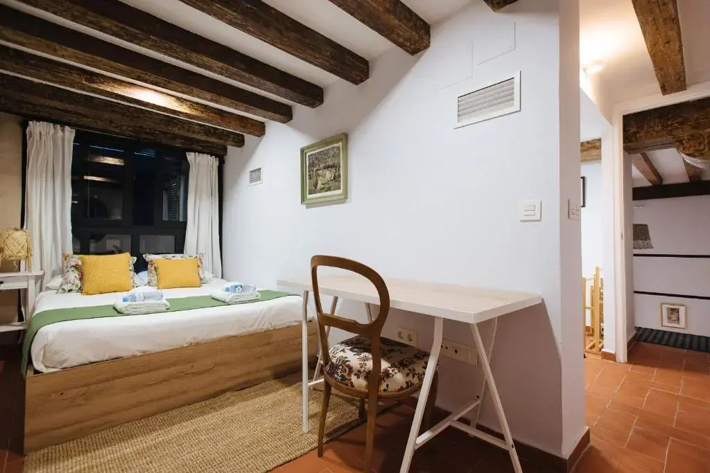Casa Galera Historic Downtown Apartment in Seville