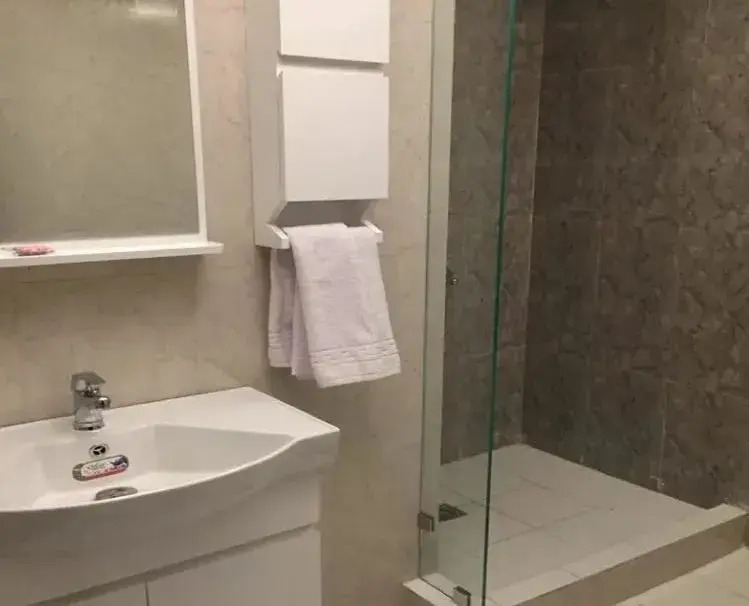 Sepand Hotel