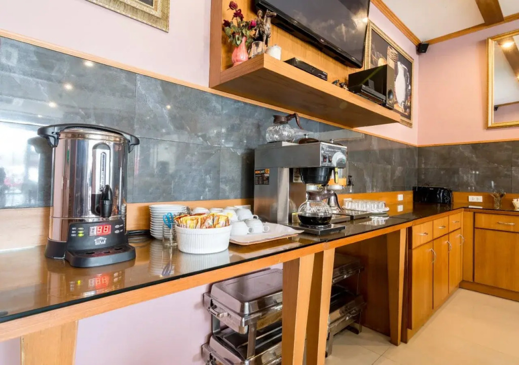 Alexander Hotel Patong