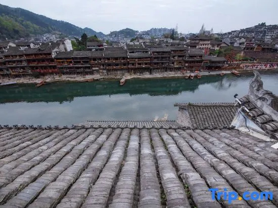 Jiangbei Linjiang Boutique Inn