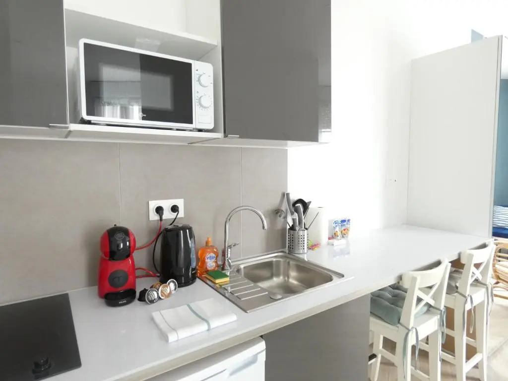 Superbe studio lumineux, jolie vue mer [LeDellec]