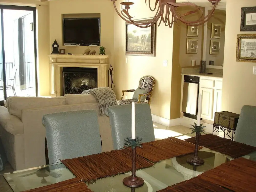 Broadmoor 1202