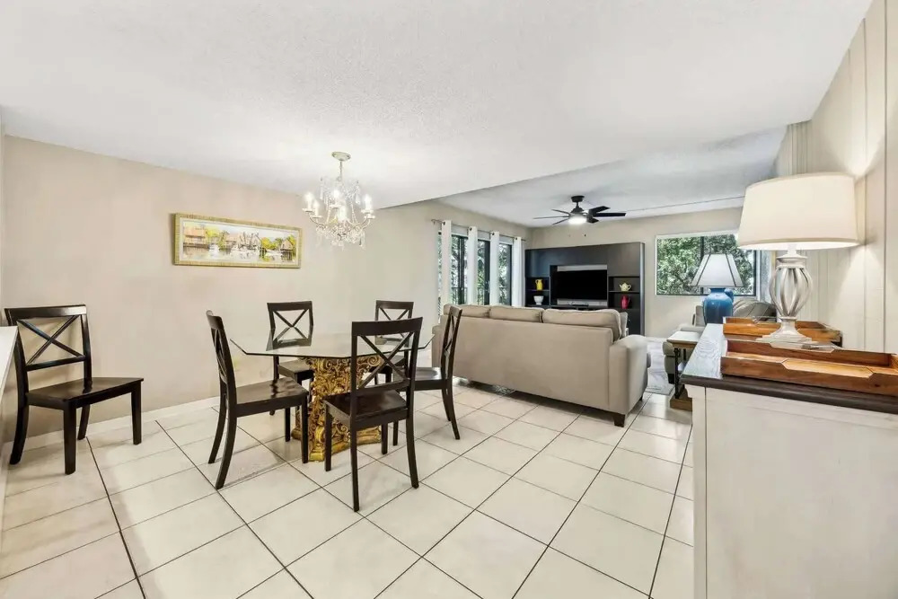 2070 Beachwood