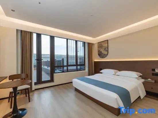 Quxiang Yazhu Chufeng Courtyard Homestay (Jiuge Alley)